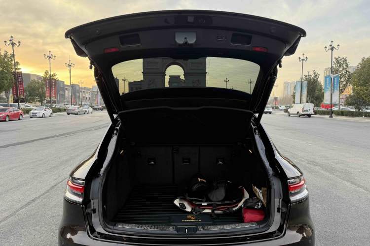 Used Porsche Macan 2021 Macan 2.0T
