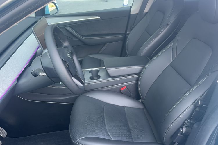 Used Tesla Model Y 2024 Long-Range All-Wheel-Drive Version
