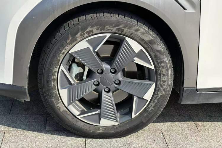 Used AION Y 2022 70 Intelligent Edition Lithium Iron Phosphate
