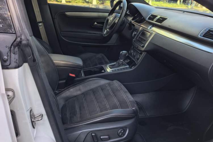 Used Volkswagen FAW-Volkswagen CC 2018 1.8TSI Prestige Model
