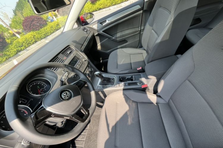 Used Volkswagen Golf 2014 1.6L Automatic Comfort Model
