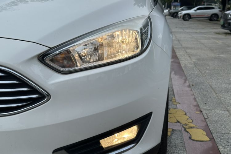 Used Ford Focus 2015 Sedan 1.6L Automatic Trend Model
