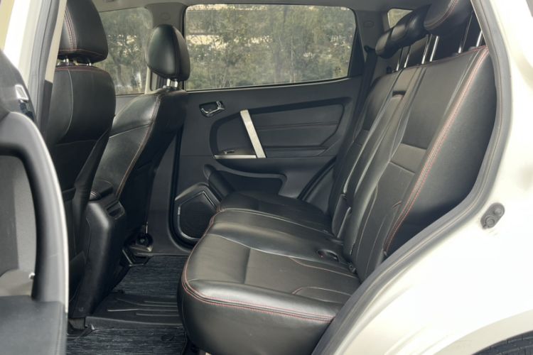 Used Geely Auto GX7 2015 Classic Edition 1.8L Manual Elite Model China V Standard
