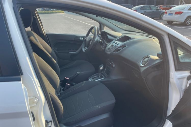 Used Ford Fiesta 2013 Hatchback 1.5L Automatic Fashion Edition
