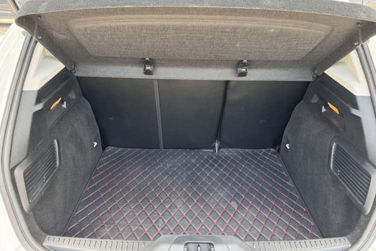 Used Ford Focus 2019 Hatchback 1.5L Manual FENGYUE Model China V Standard