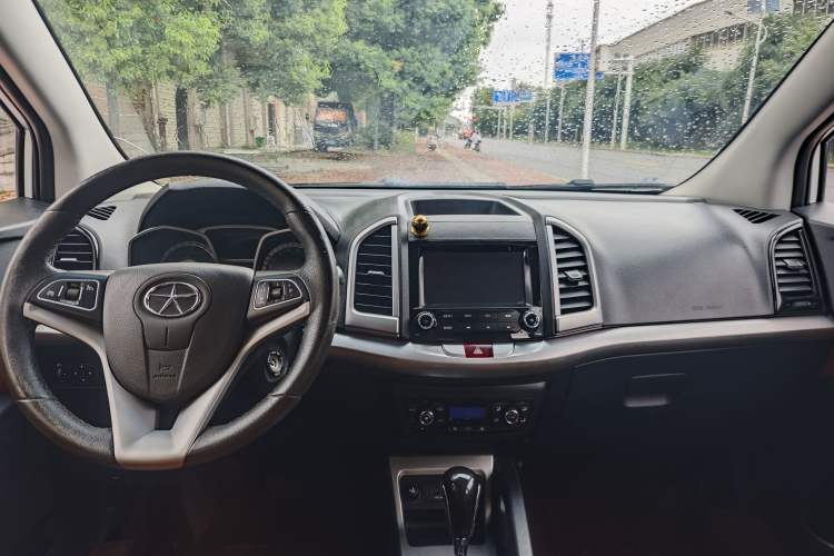 Used  Refine S3 2014 1.5L CVT Luxury Smart Model
