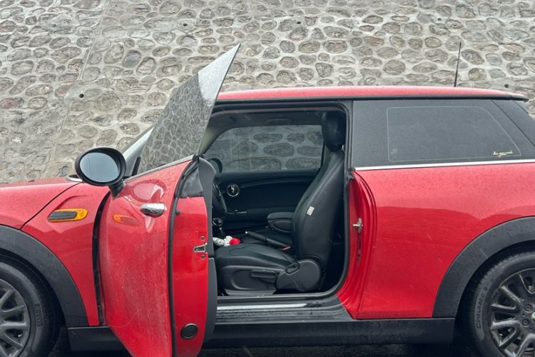 Used  MINI 2016 1.2T ONE Pioneer Edition
