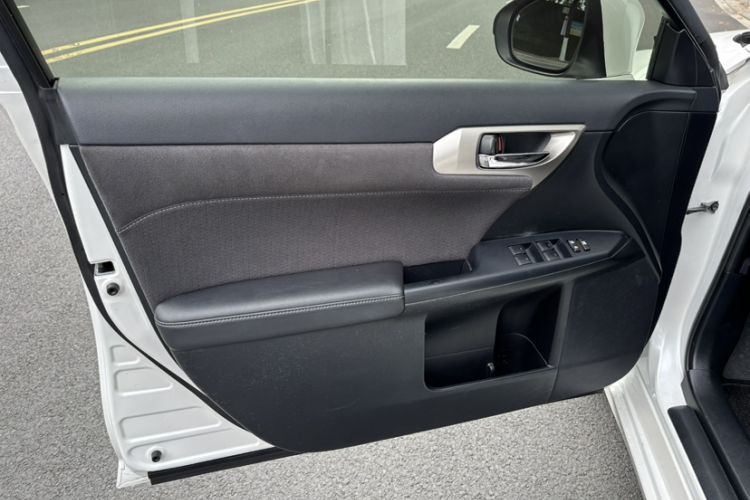 Used Lexus CT 2017 CT200h Elite Edition Solid Color China V Standard