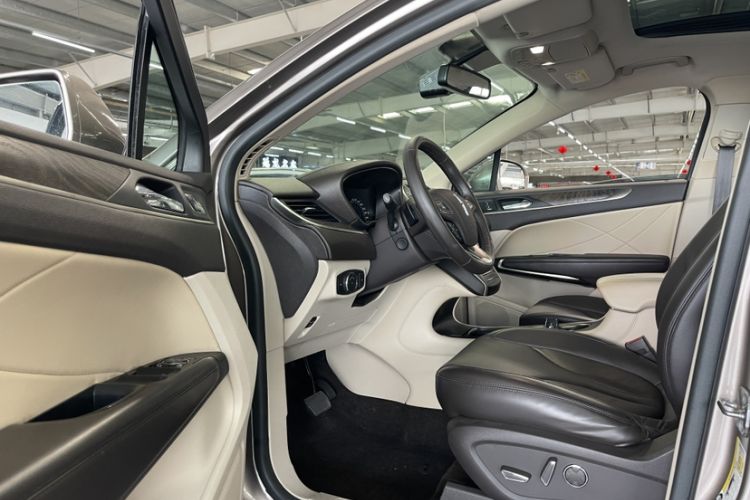 Used Lincoln MKC 2018 2.0T Two-Wheel Drive Luxury Edition
