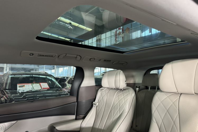 Used Denza D9 2022 DM-i 970 Four-Wheel Drive Prestige Model