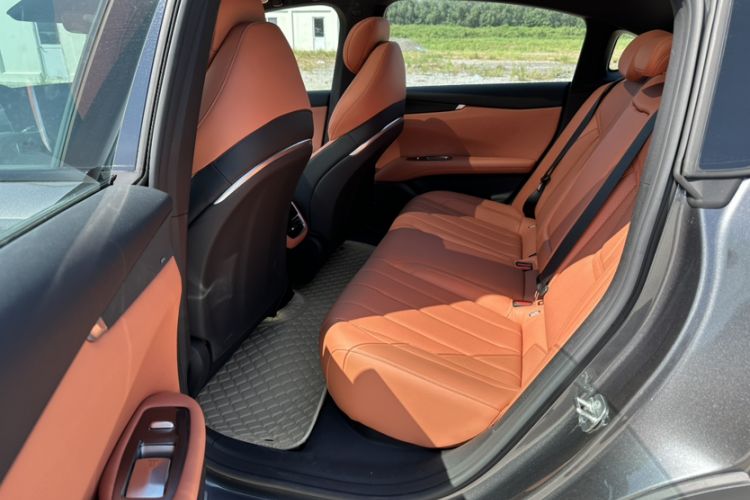 Used  L07 2024 230Max Qiankun Intelligent Driving ADS SE Range-Extended Version
