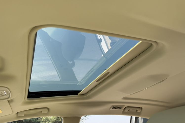 Used Buick GL8 2023 ES Lu Zun Deluxe Model
