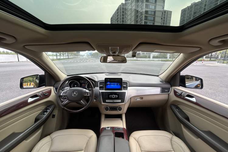 Used Mercedes-Benz M-Class 2015 ML 320 4MATIC