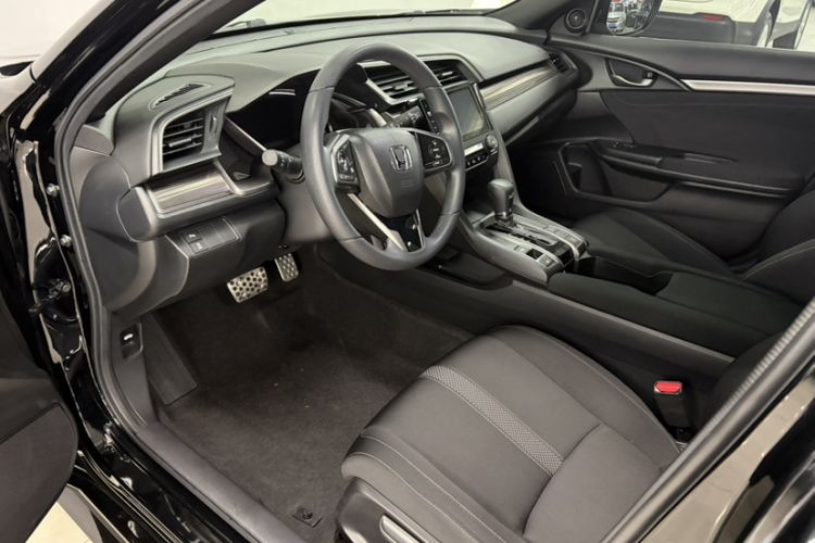 Used Honda Civic 2021 HATCHBACK 220TURBO CVT Trendy Cool Edition