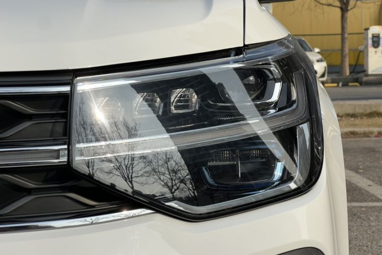 Used Volkswagen Tharu 2023 300TSI Two-Wheel-Drive Full Moon Edition
