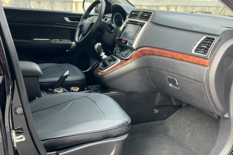 Used Haval H6 2017 Red-Label Sport Edition 1.5T Manual Two-Wheel Drive Elite Model
