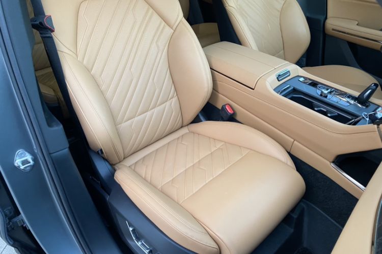 Used Lynk & Co 09 2021 2.0T Halo Six-Seater