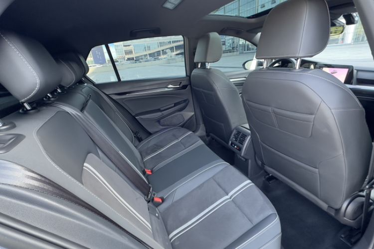 Used Volkswagen Golf 2023 Facelift 280TSI DSG R-Line Lite
