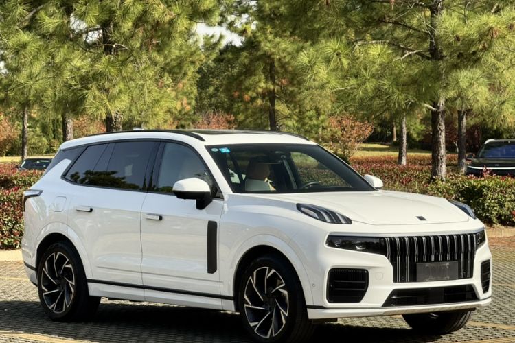 Used Lynk & Co 09 2021 2.0T Halo Six-Seater