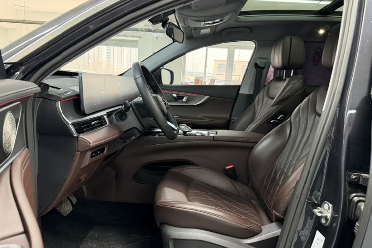 Used Chery Tiggo 8 PLUS 2024 Champion Edition 290TGDI DCT Deluxe Version 5-Seater
