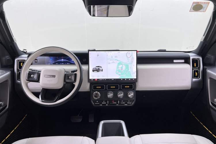 Used  V23 2025 401 Two-Wheel Drive Intelligent Driving Version
