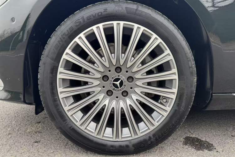 Used Mercedes-Benz E-Class 2022 Updated E 300 L Luxury Edition
