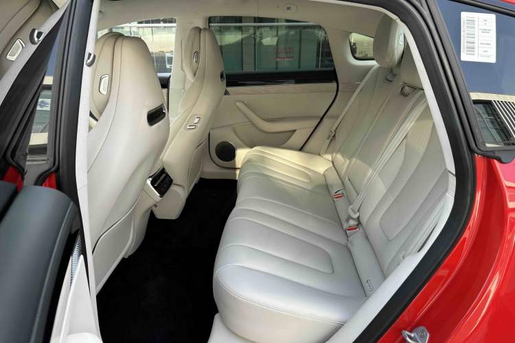 Used Hima Luxeed S7 2025 785 km Ultra
