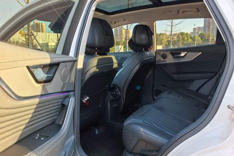 Used Hongqi HS5 2023 2.0T Four-Wheel Drive Flagship Pro Edition
