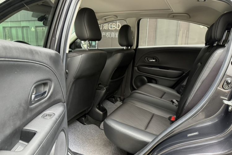 Used Honda Vezel 2020 1.5L CVT Luxury Edition
