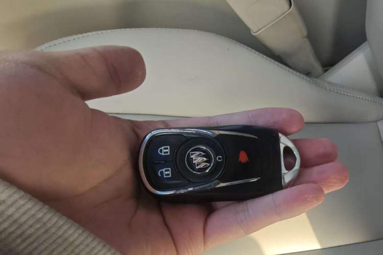 Used Buick GL8 2021 Land Cruiser Executive Class 652T Comfort Model
