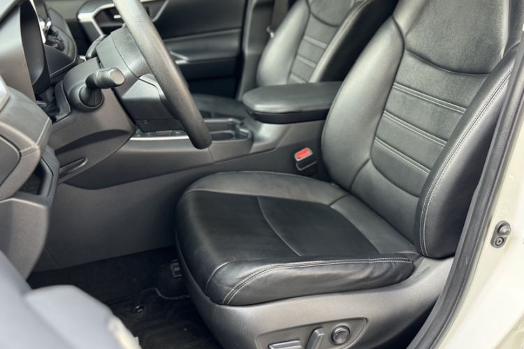 Used Toyota RAV4 2020 Dual-Engine 2.5L E-CVT Two-Wheel Drive Elite Edition
