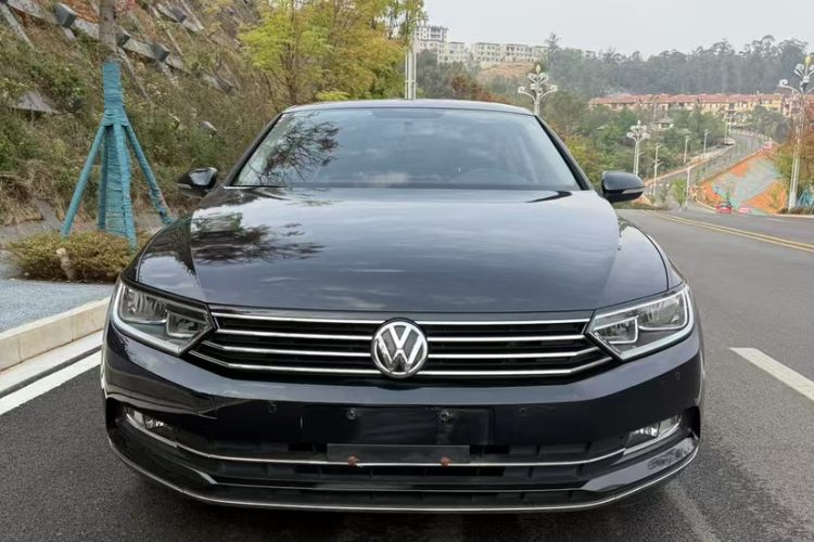 Used Volkswagen Magotan 2018 330TSI DSG Advanced Model
