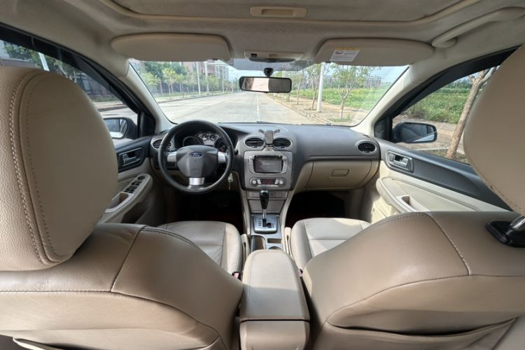 Used Ford Focus 2013 Hatchback Classic 1.8L Automatic Fashion Edition
