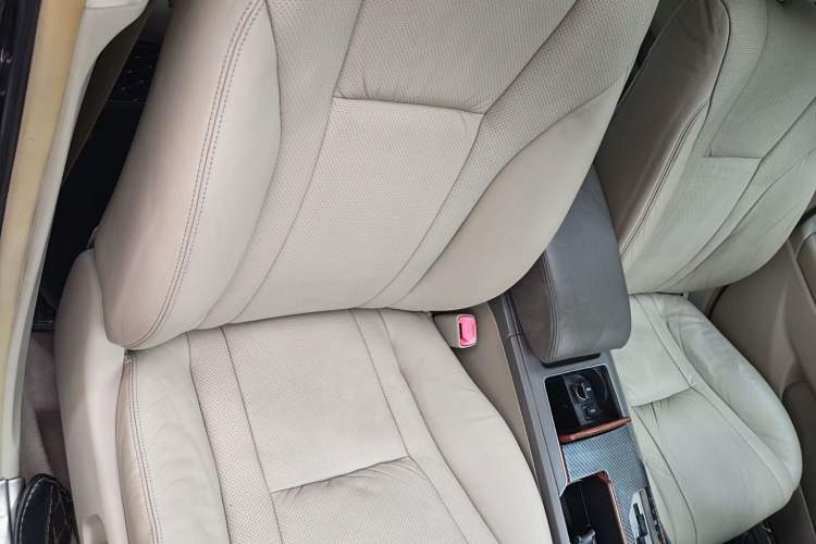 Used Toyota Camry 2013 200G Classic Luxury Edition
