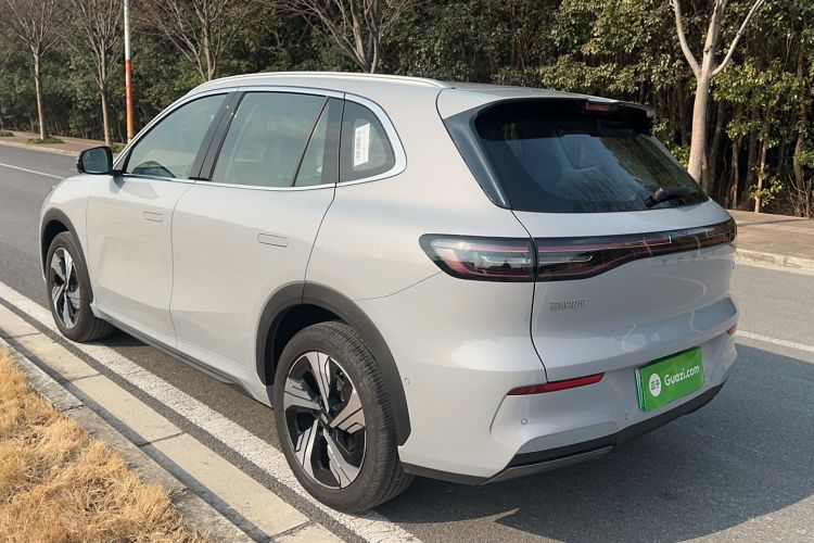 Used  E5 2024 530km Starship Edition
