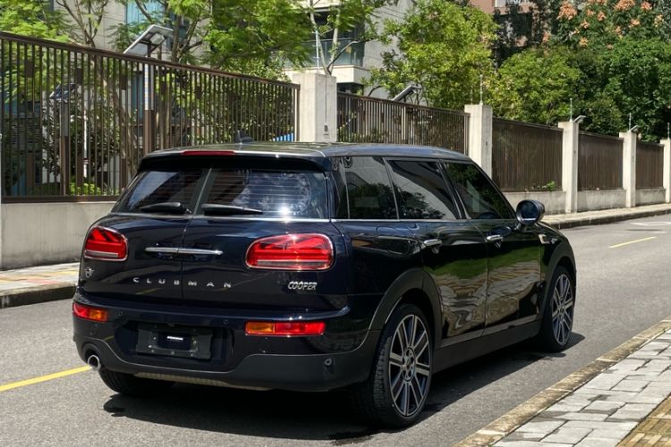 Used  Clubman 2021 1.5T COOPER Connoisseur
