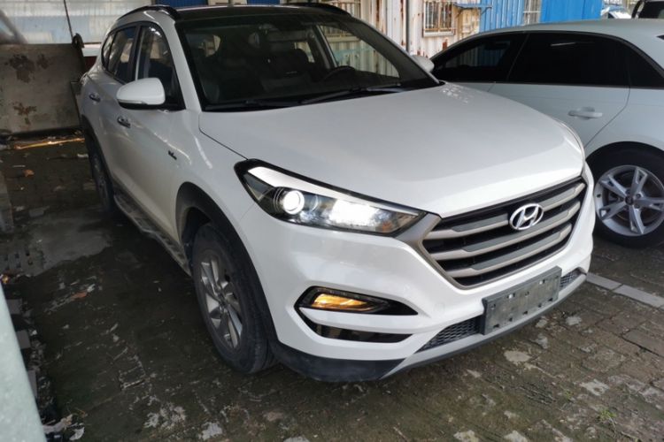 Used Hyundai Tucson 2018 1.6T Dual-Clutch Two-Wheel Drive 15th Anniversary Special Edition

