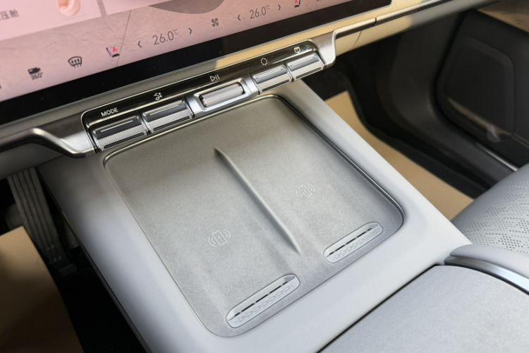 Used Zeekr 7X 2025 100 kWh Long-Range Rear-Wheel Drive with Intelligent Driving Features
