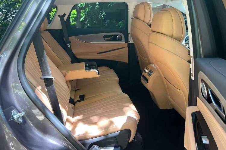 Used Chery Tiggo 9 2023 2.0T Dual-Clutch Two-Wheel Drive Luxury Edition 7 Seats
