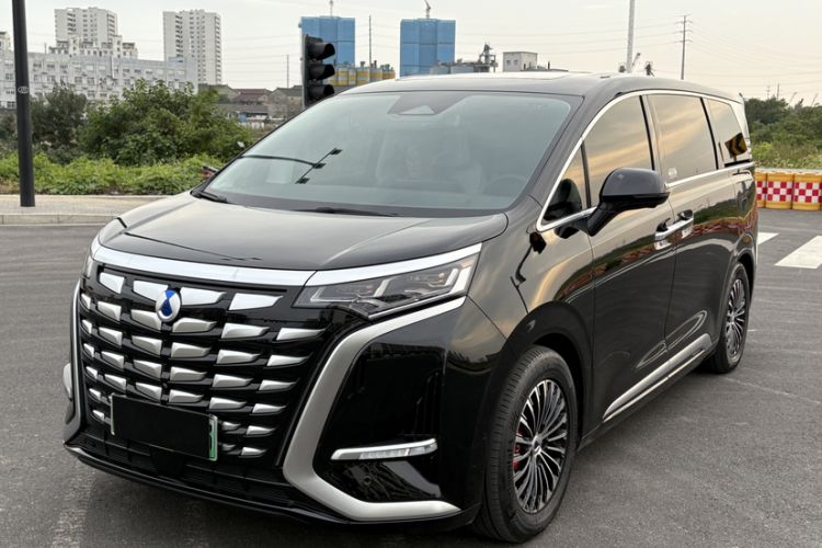 Used Denza D9 2024 DM-i 980 Four-Wheel Drive Flagship Model