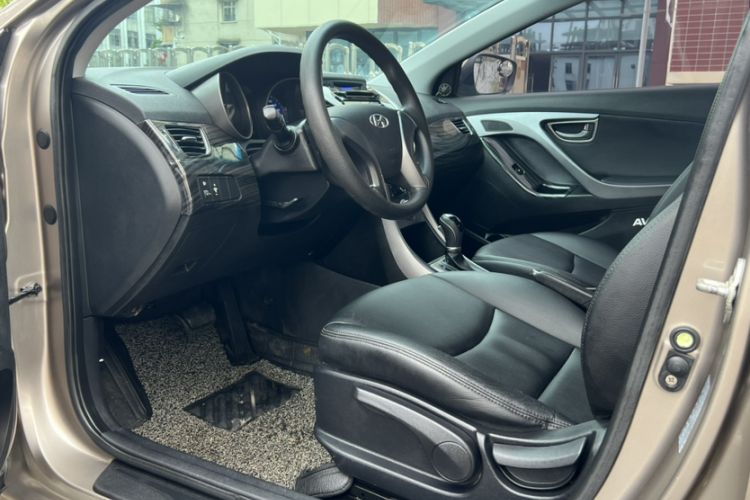Used Hyundai Elantra 2015 1.6L Automatic Fashion Model