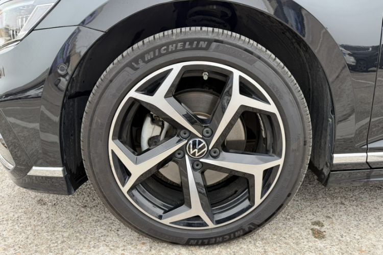 Used Volkswagen Magotan 2023 2 Million Units Limited-Edition 380TSI DSG Flagship Version
