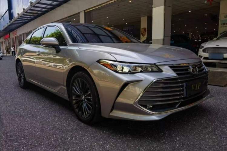Used Toyota Avalon 2019 2.5L Touring Premium Version China VI Standard
