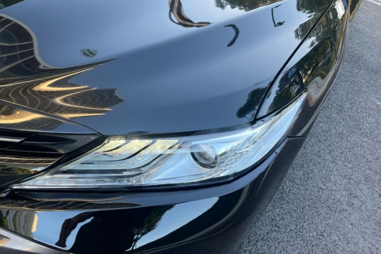 Used Toyota Camry 2018 2.0G Luxury Edition
