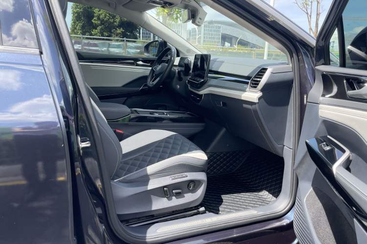 Used Volkswagen ID.6 CROZZ 2021 Long-Range PRO Edition
