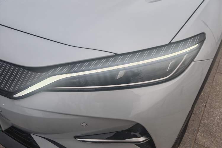 Used BYD Song L EV 2025 Intelligent Driving Version 662 km LiDAR Excellence Edition
