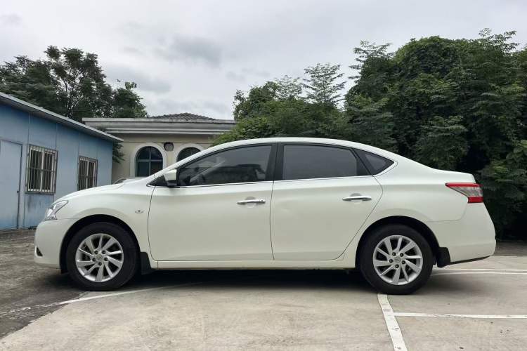 Used Nissan Sylphy 2014 1.6XV CVT Deluxe Edition
