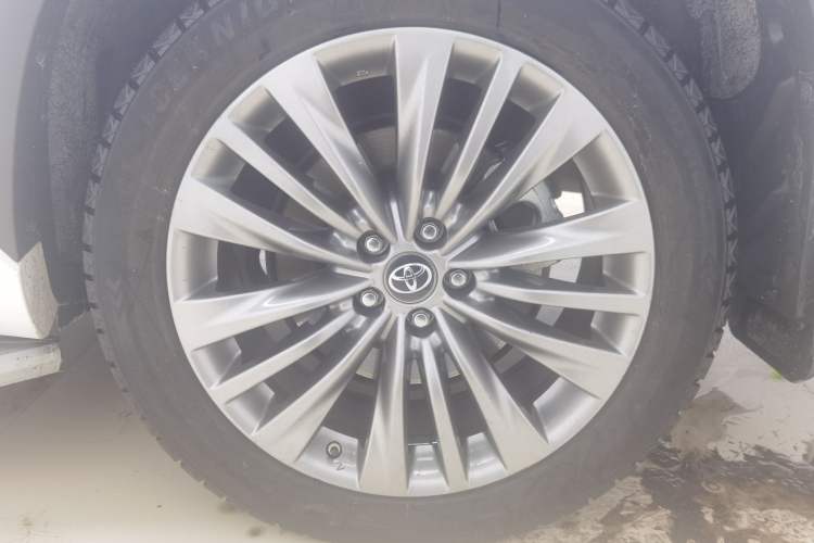 Used Toyota Highlander 2022 Dual-Engine 2.5L Four-Wheel Drive Prestige Version 7 Seats