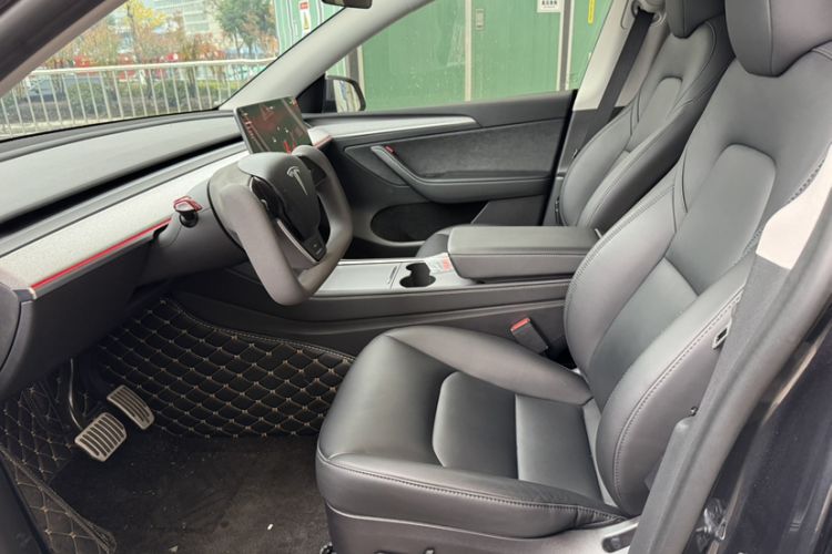 Used Tesla Model Y 2024 Rear-Wheel-Drive Version
