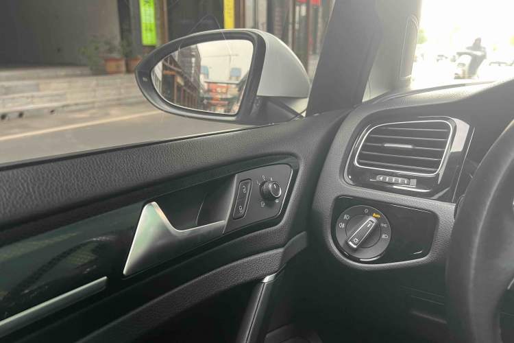 Used Volkswagen Golf 2016 280TSI Automatic Flagship Model
